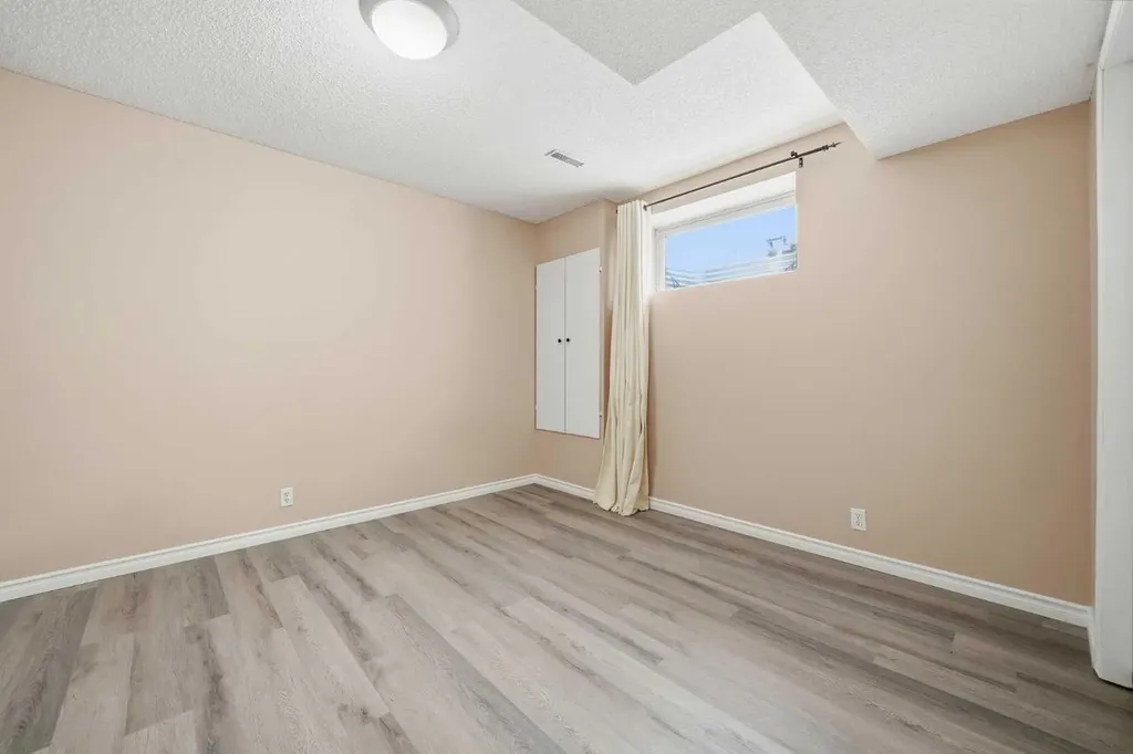 1076 Cranston Drive SE Calgary AB T3M 1A4