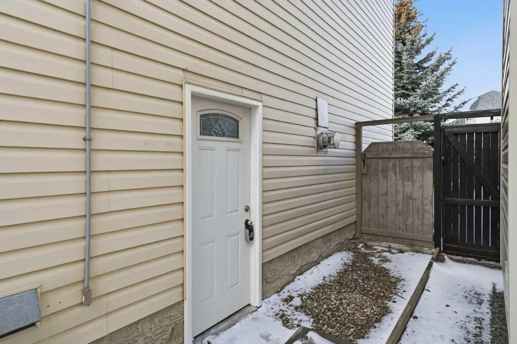 1076 Cranston Drive SE Calgary AB T3M 1A4