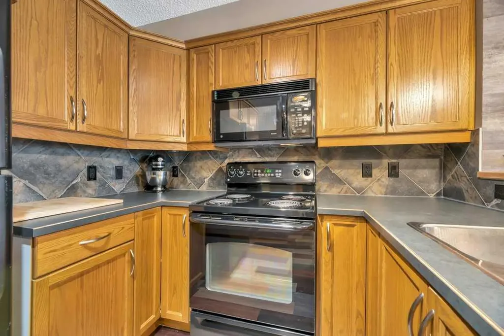 380 Marina Drive Chestermere AB T1X 0B8