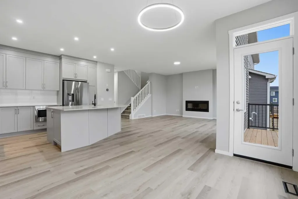 56 Cityline Manor NE Calgary AB T3N 1H7
