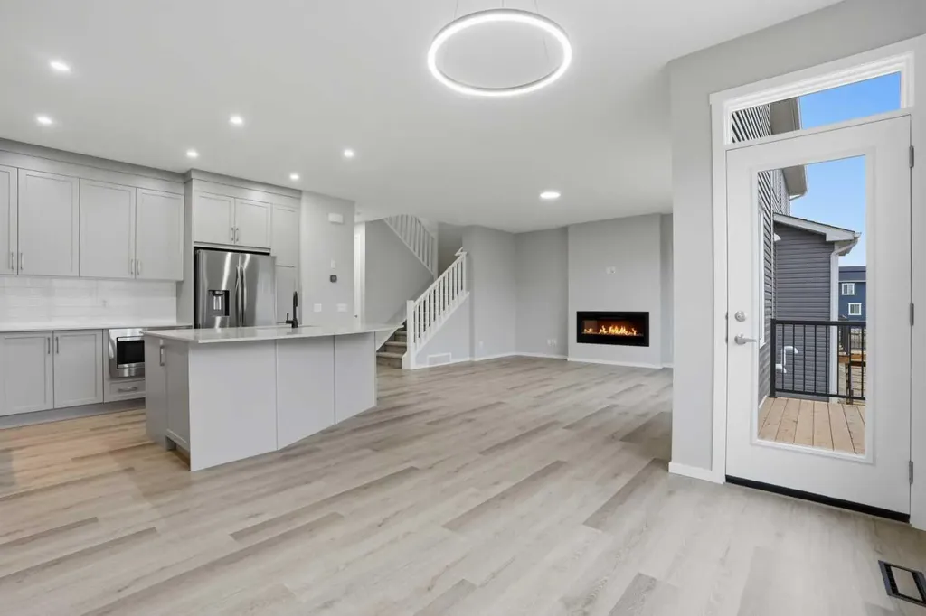 56 Cityline Manor NE Calgary AB T3N 1H7
