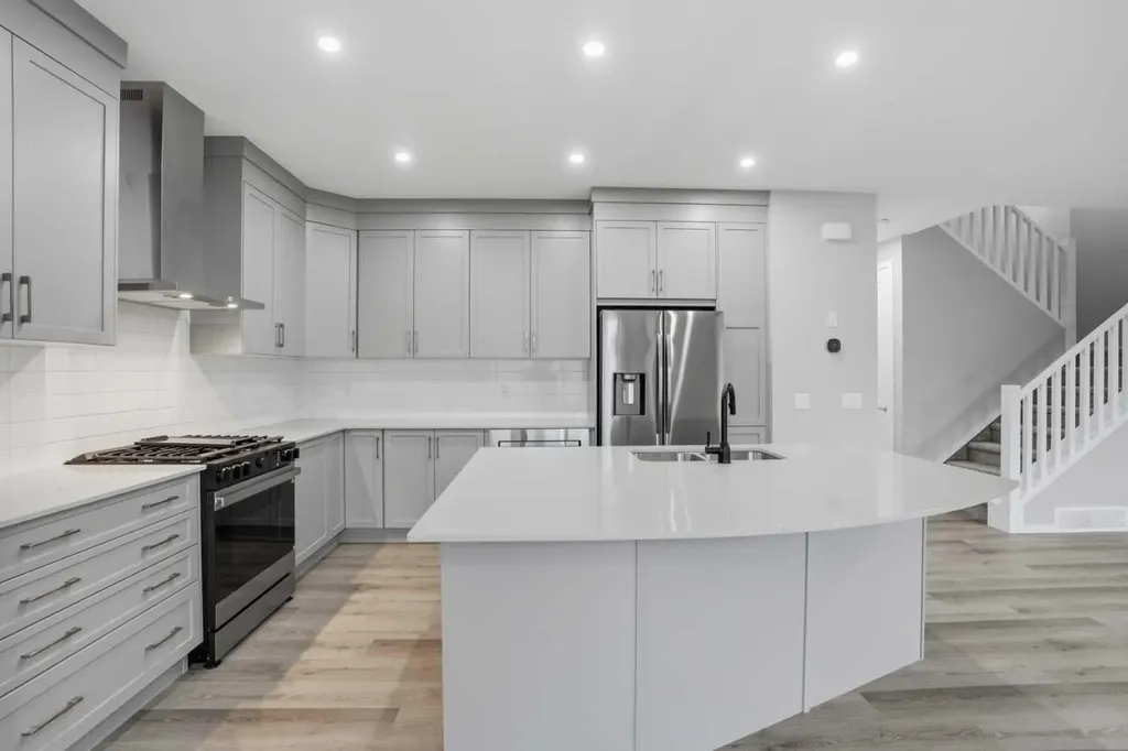 56 Cityline Manor NE Calgary AB T3N 1H7