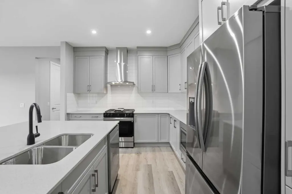 56 Cityline Manor NE Calgary AB T3N 1H7