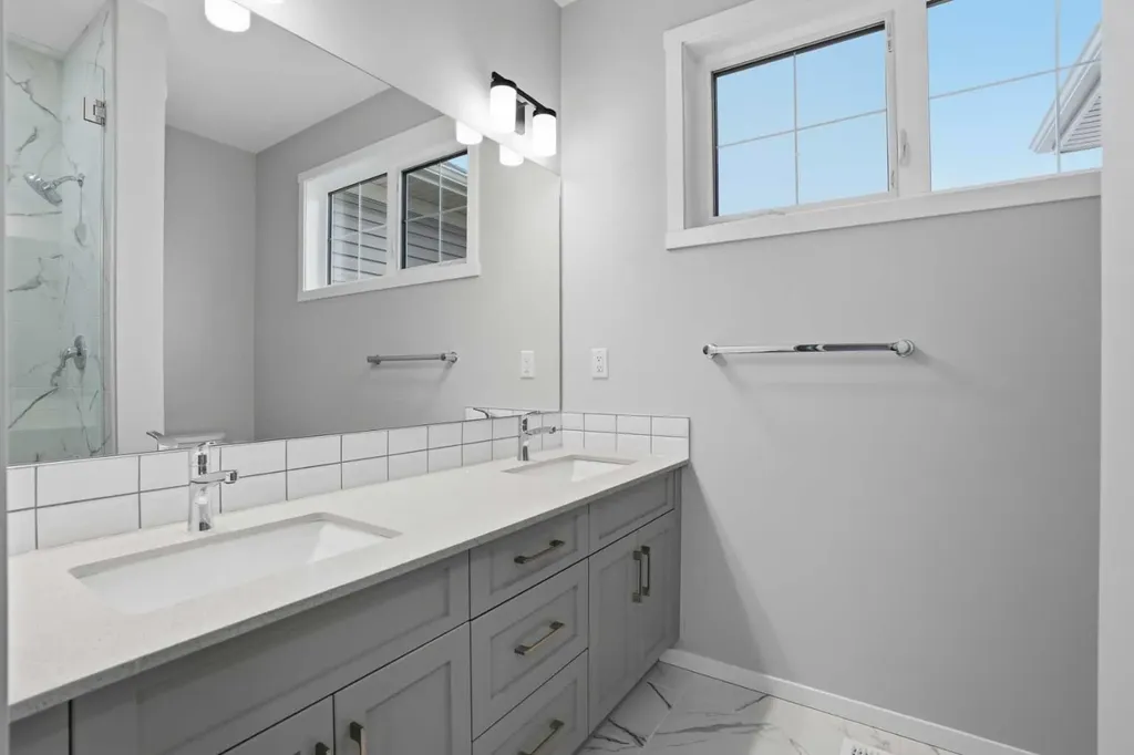 56 Cityline Manor NE Calgary AB T3N 1H7