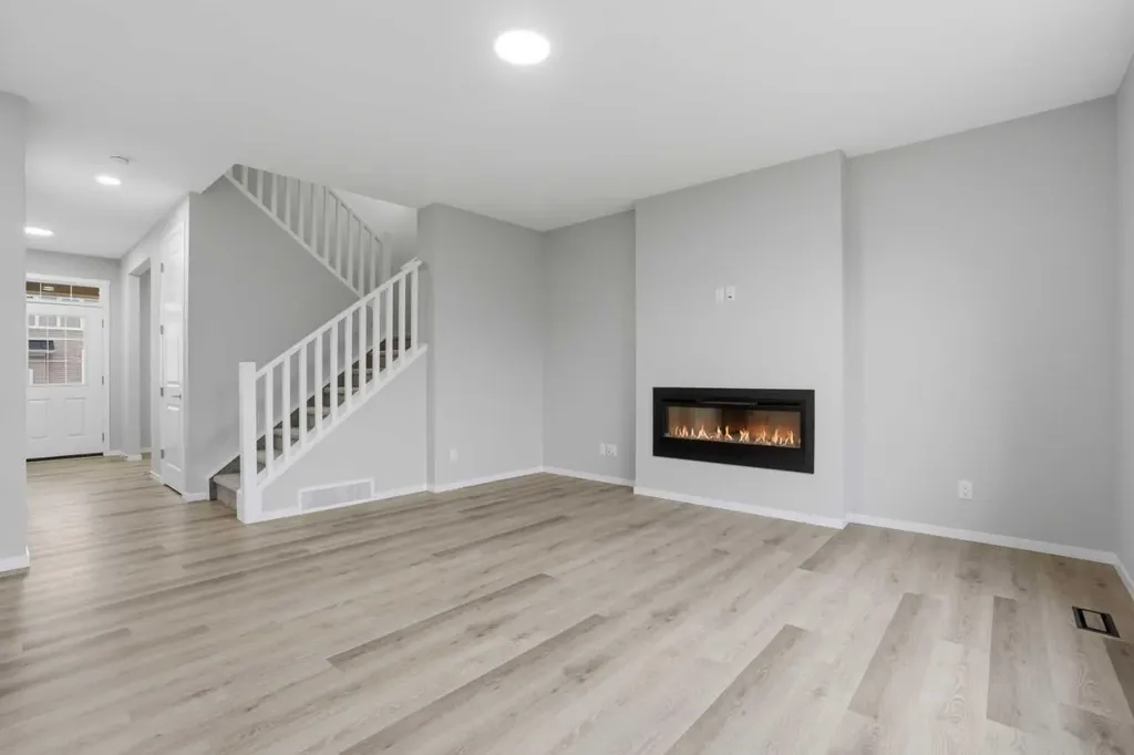 56 Cityline Manor NE Calgary AB T3N 1H7