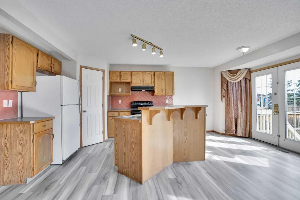 17 Taracove Crescent NE Calgary AB T3J4R3