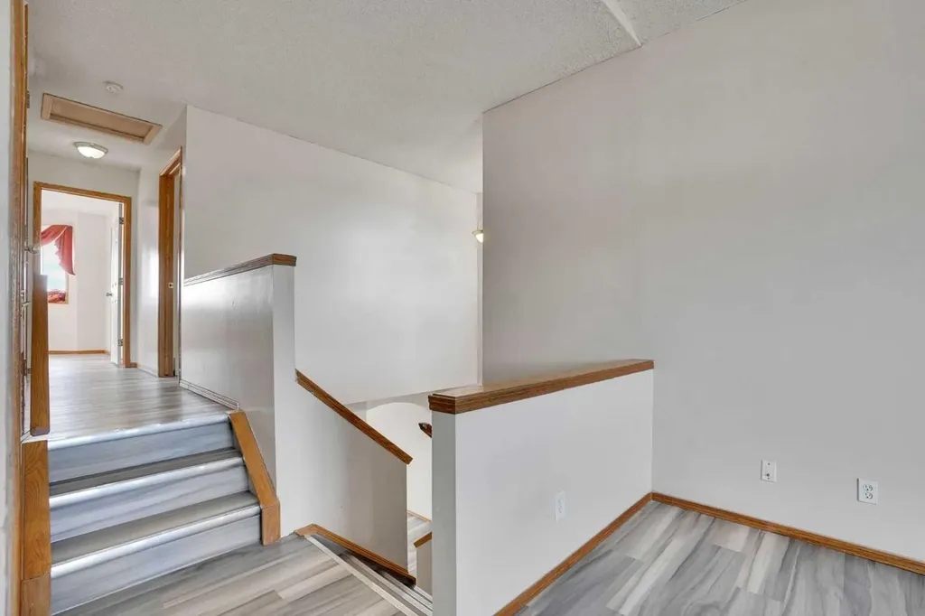 17 Taracove Crescent NE Calgary AB T3J4R3
