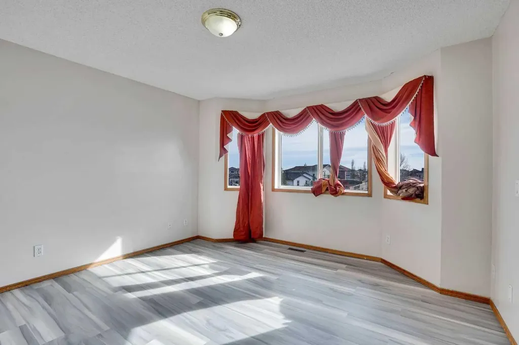 17 Taracove Crescent NE Calgary AB T3J4R3