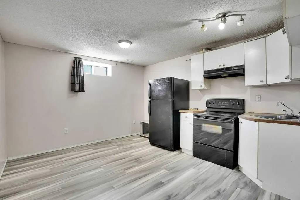 17 Taracove Crescent NE Calgary AB T3J4R3