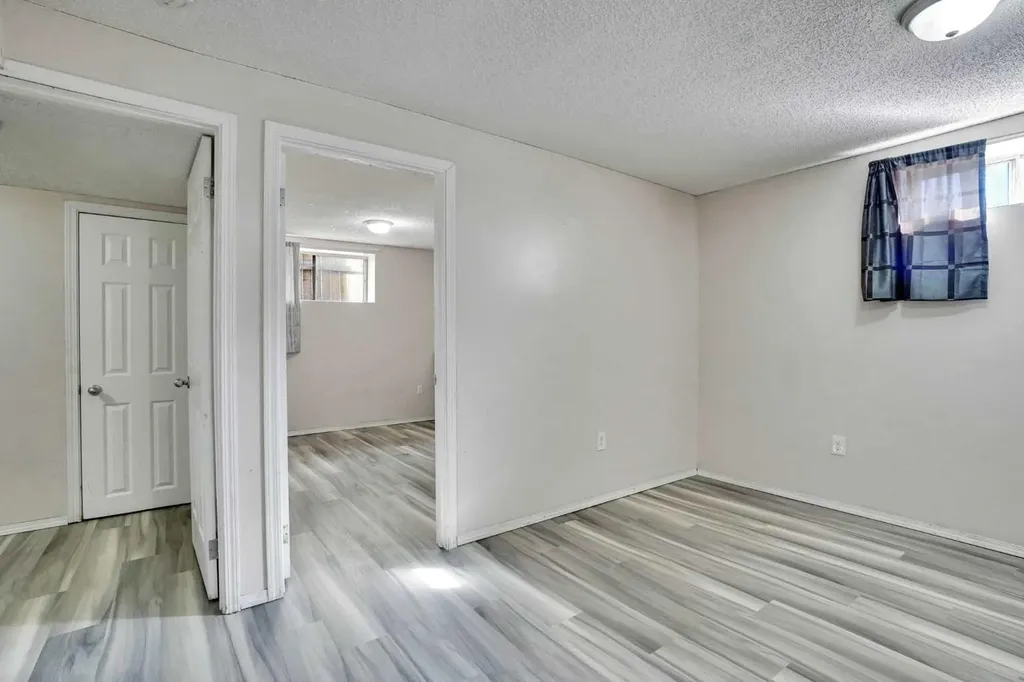 17 Taracove Crescent NE Calgary AB T3J4R3
