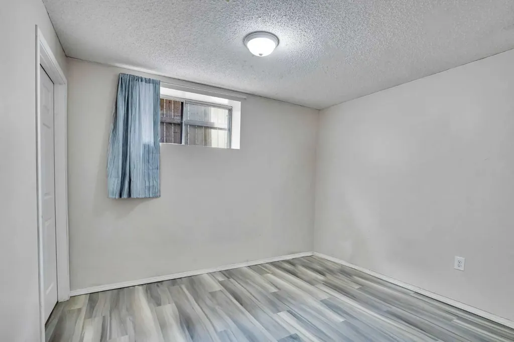 17 Taracove Crescent NE Calgary AB T3J4R3