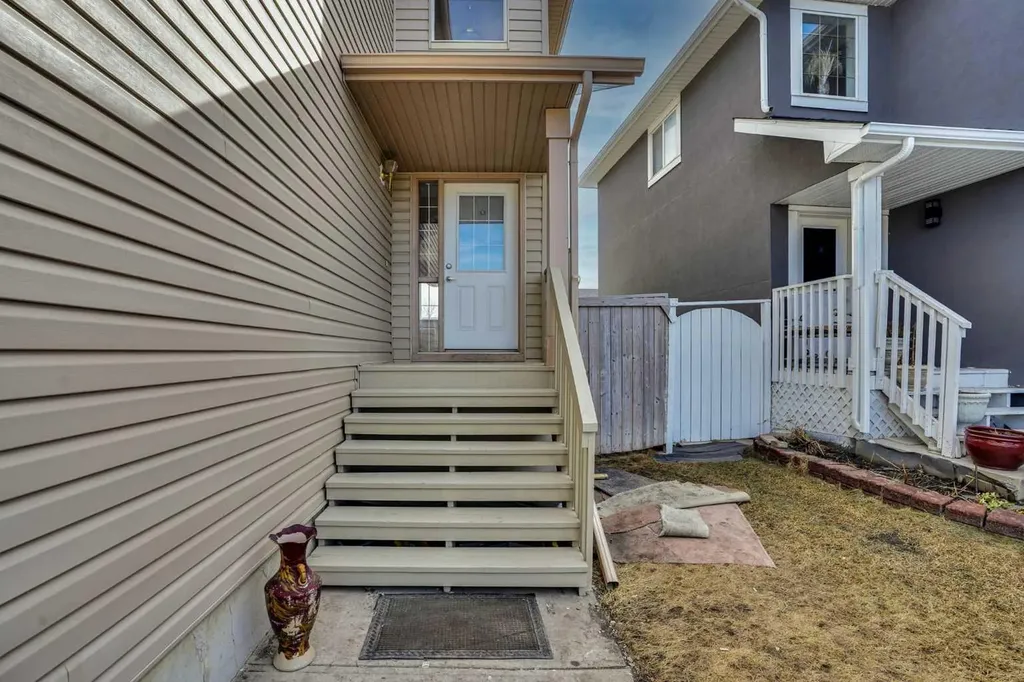17 Taracove Crescent NE Calgary AB T3J4R3