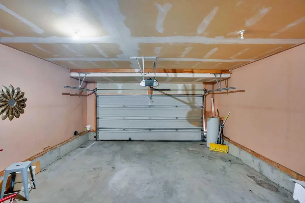 17 Taracove Crescent NE Calgary AB T3J4R3