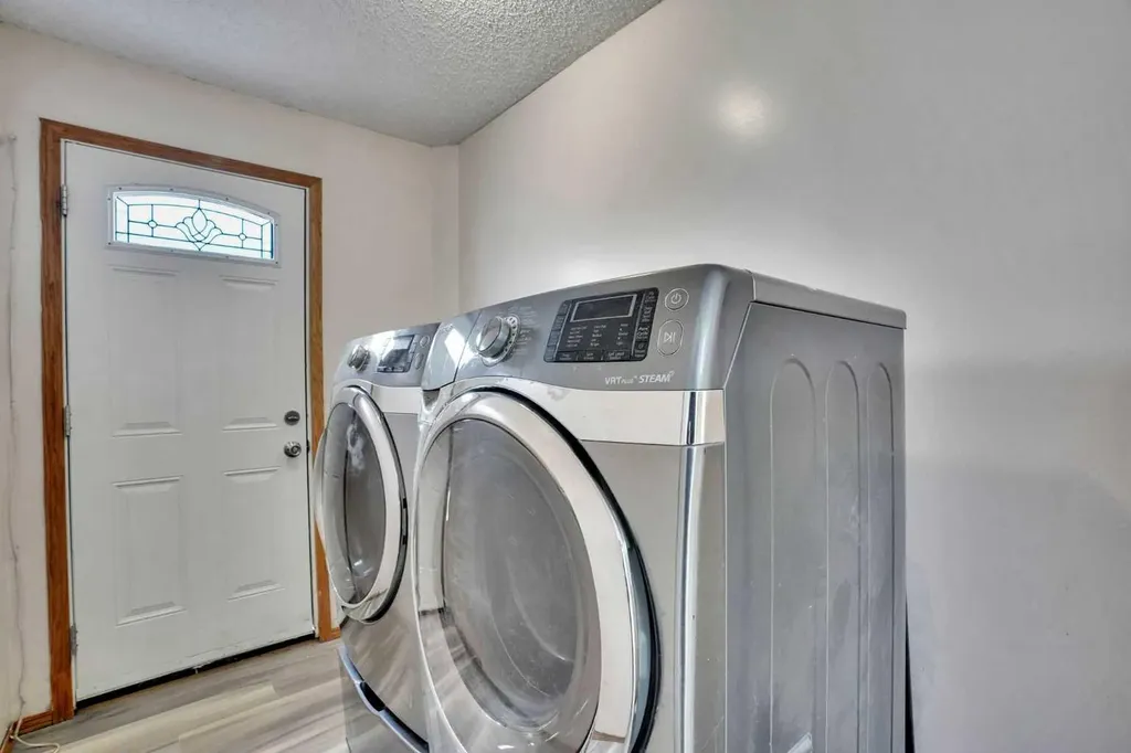 17 Taracove Crescent NE Calgary AB T3J4R3