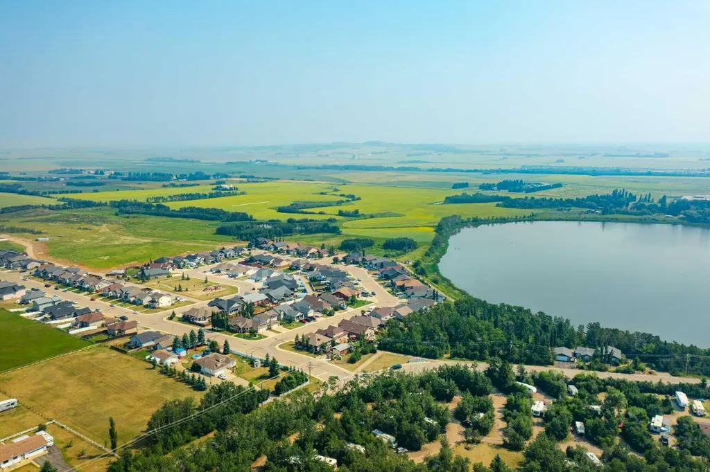 5901 50 Avenue Innisfail AB T4G 1R7