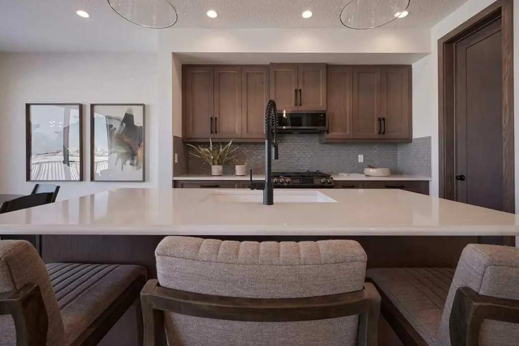 58 Raven Point SE Calgary AB T3S0V8