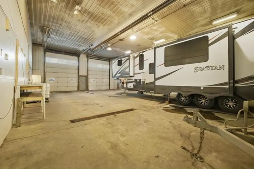 39325-A Range Road 273 Blackfalds AB T0M0J0