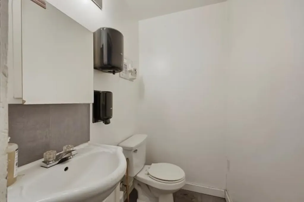39325-A Range Road 273 Blackfalds AB T0M0J0