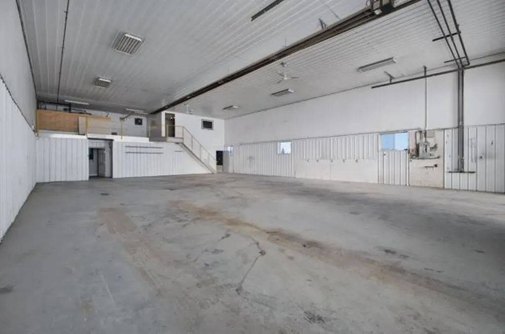 39325-A Range Road 273 Blackfalds AB T0M0J0