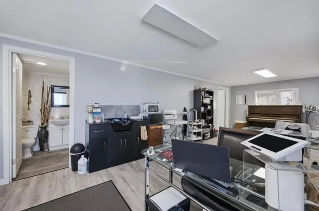 39325-A Range Road 273 Blackfalds AB T0M0J0