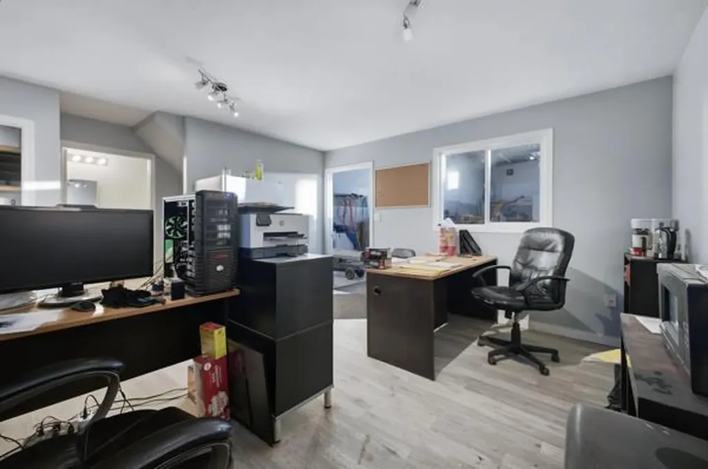 39325-A Range Road 273 Blackfalds AB T0M0J0