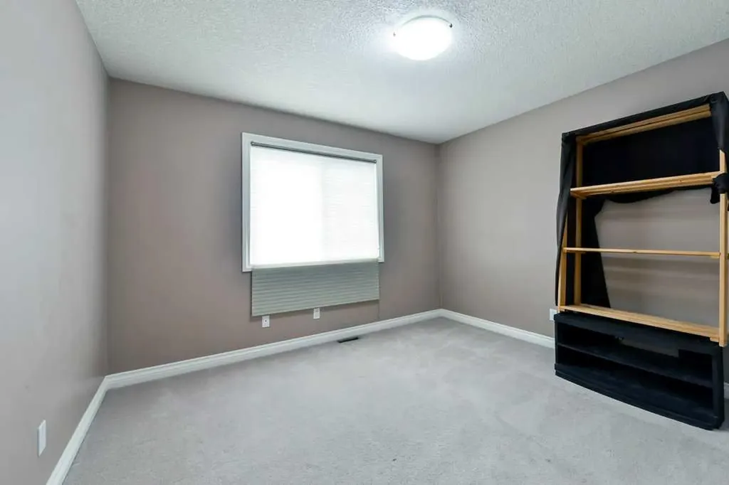 6 Royal Birkdale Court NW Calgary AB T3G 5R5