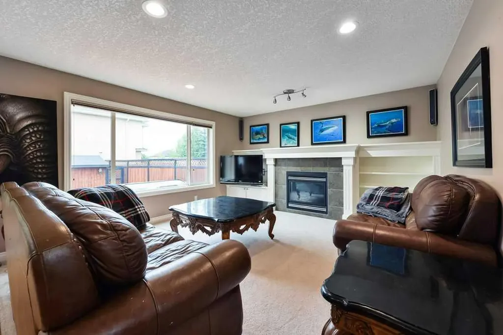 6 Royal Birkdale Court NW Calgary AB T3G 5R5