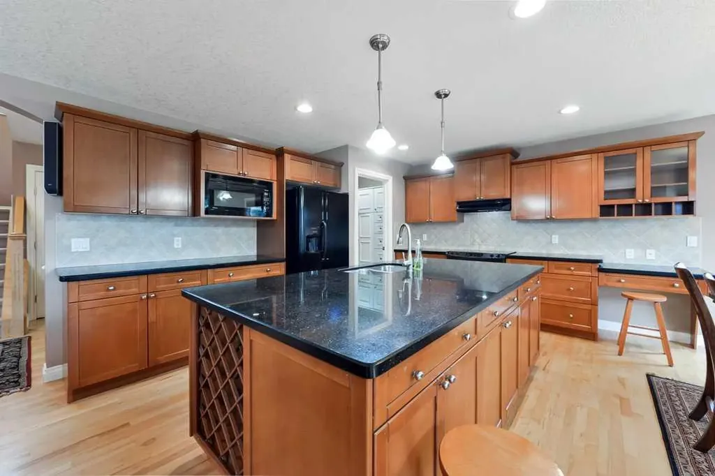 6 Royal Birkdale Court NW Calgary AB T3G 5R5