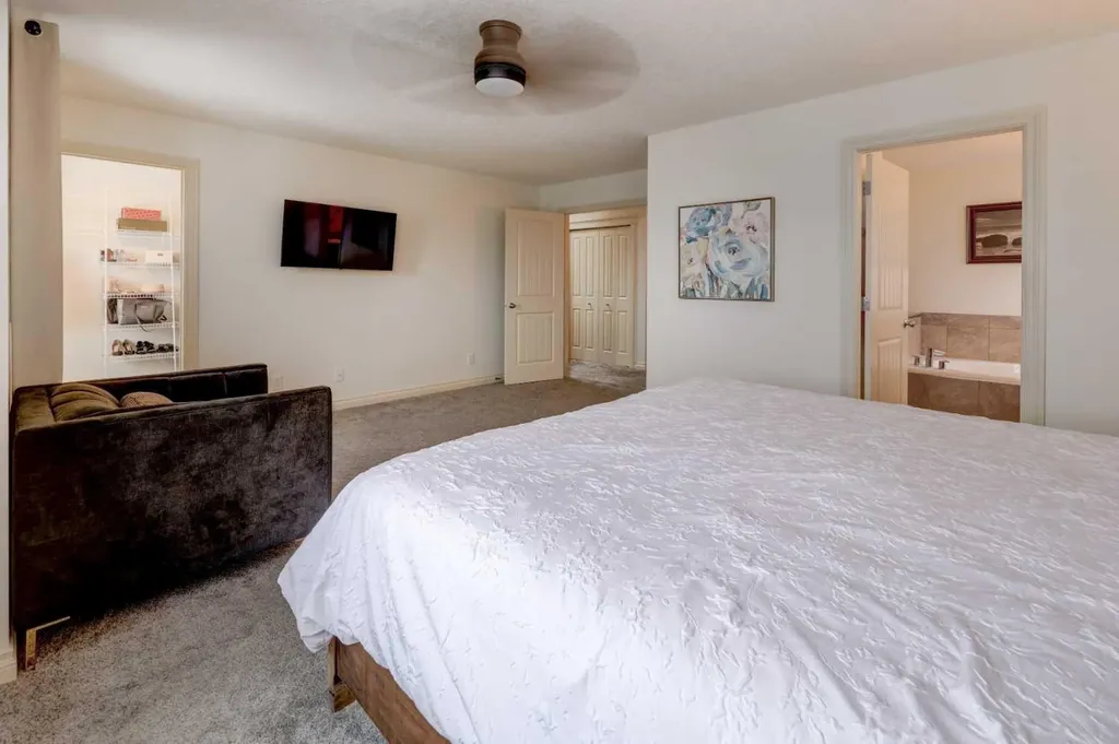 1329 Prairie Springs Park SW Airdrie AB T4B 0E8