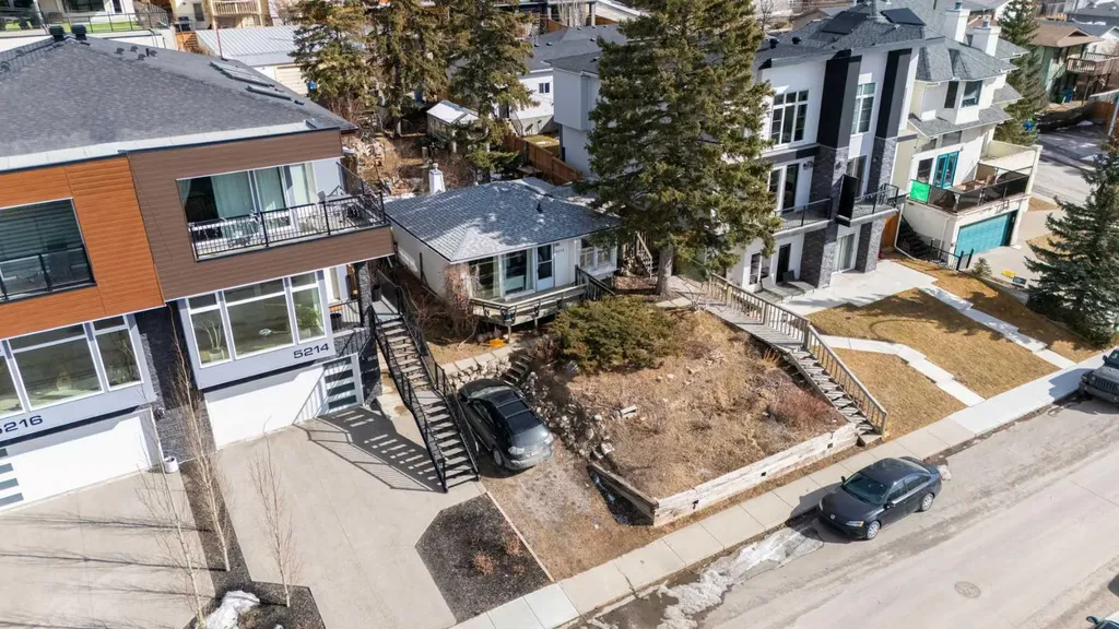 5212 22 Avenue NW Calgary AB T3B 0Y9