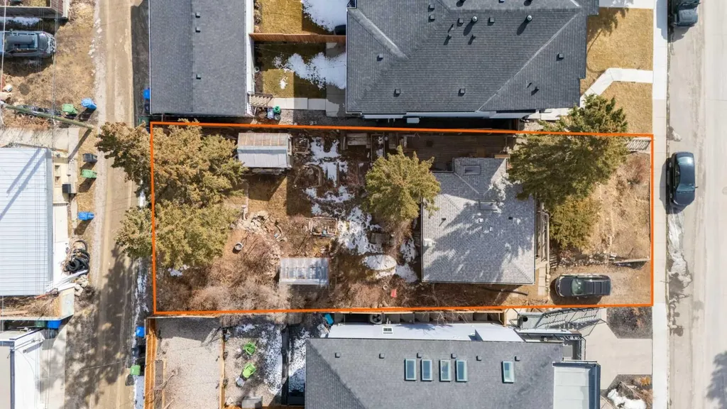 5212 22 Avenue NW Calgary AB T3B 0Y9