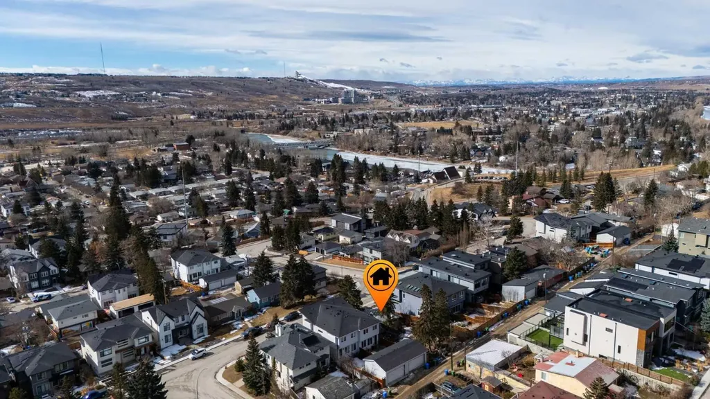 5212 22 Avenue NW Calgary AB T3B 0Y9