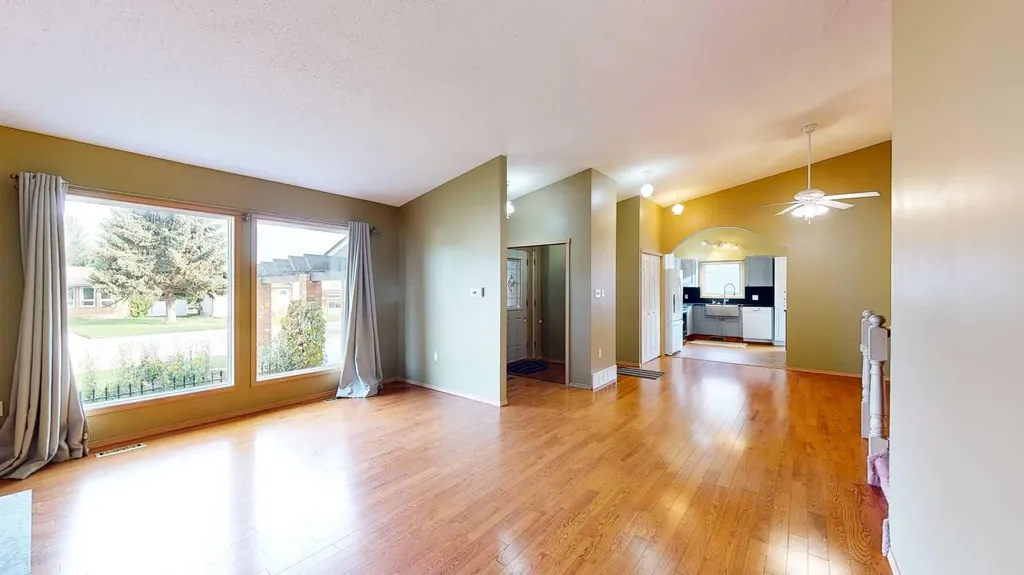 37 Buttercup Court SE Medicine Hat AB T1B2G9