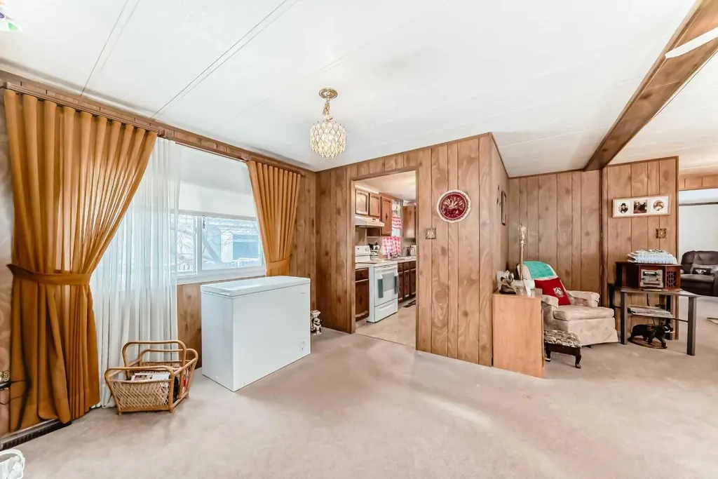 99 Arbour Lake Road NW Calgary AB T3G 4E4