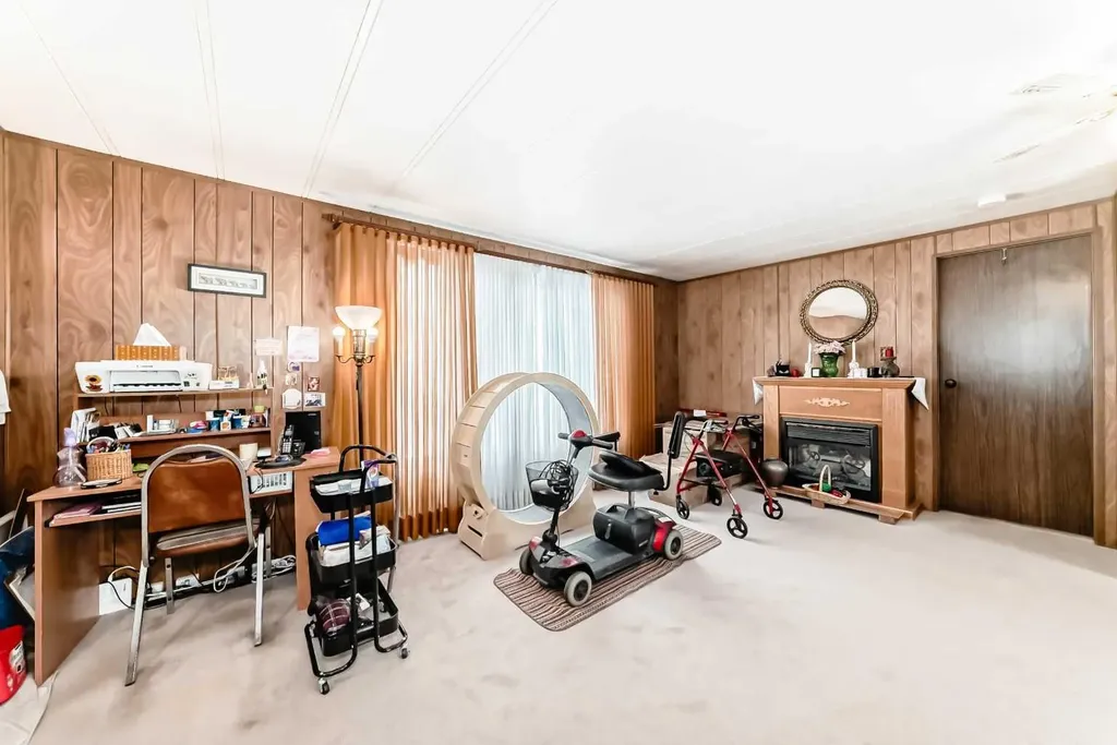99 Arbour Lake Road NW Calgary AB T3G 4E4