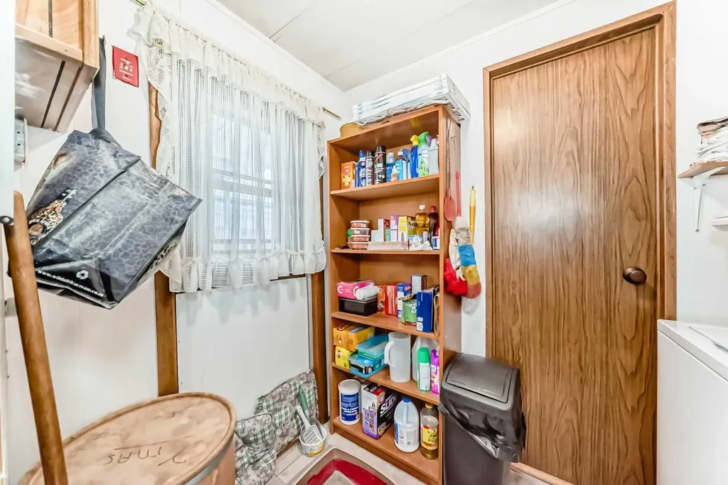 99 Arbour Lake Road NW Calgary AB T3G 4E4