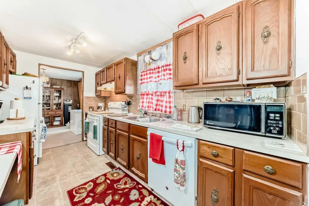 99 Arbour Lake Road NW Calgary AB T3G 4E4
