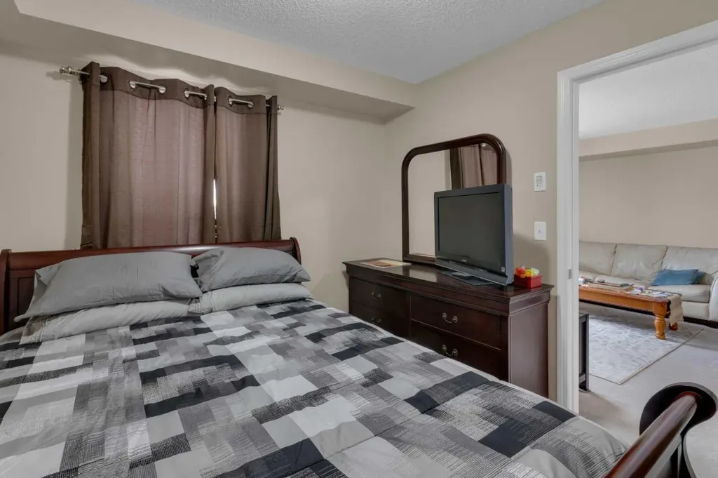 625 Glenbow Drive Cochrane AB T4C0S7