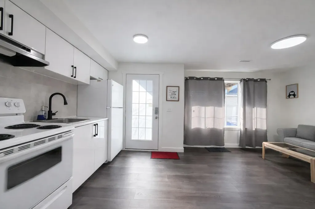 292 Rainbow Falls Drive Chestermere AB T1X 0E4