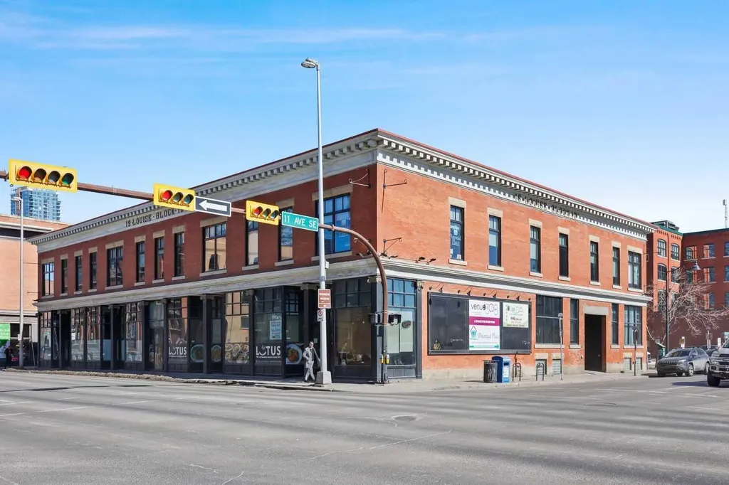 1018 Macleod Trail SE Calgary AB T2G 2M7