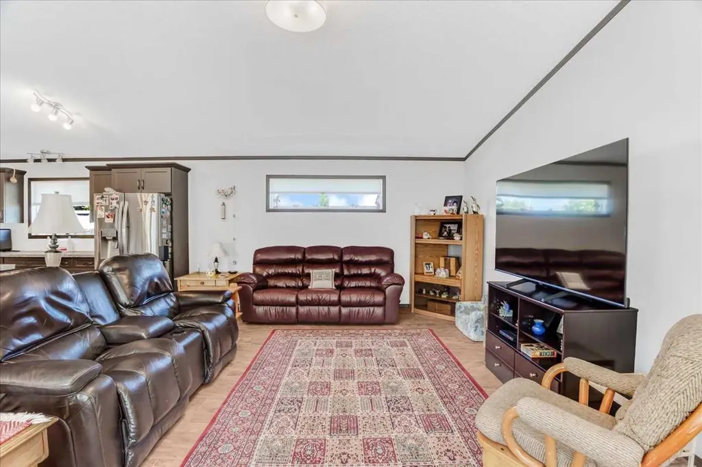 513 Railway Avenue Rural Vulcan County AB T0L0L0