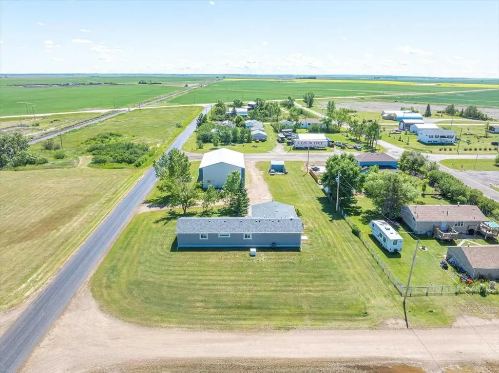 513 Railway Avenue Rural Vulcan County AB T0L0L0