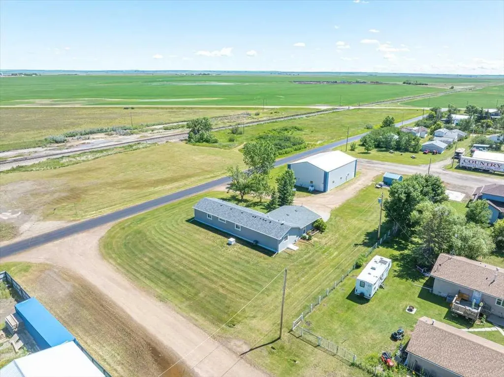 513 Railway Avenue Rural Vulcan County AB T0L0L0