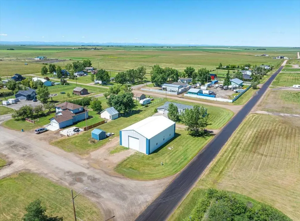 513 Railway Avenue Rural Vulcan County AB T0L0L0