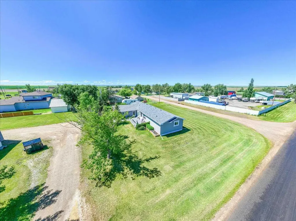513 Railway Avenue Rural Vulcan County AB T0L0L0