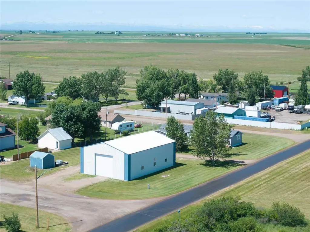 513 Railway Avenue Rural Vulcan County AB T0L0L0