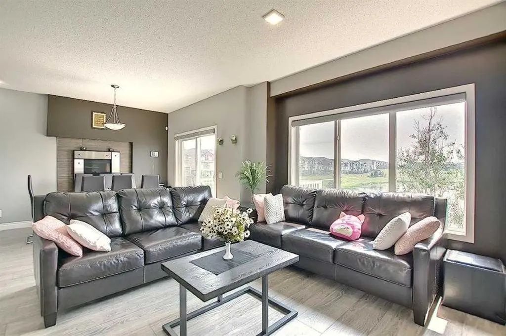 45 Redstone Drive NE Calgary AB T3J 0N2