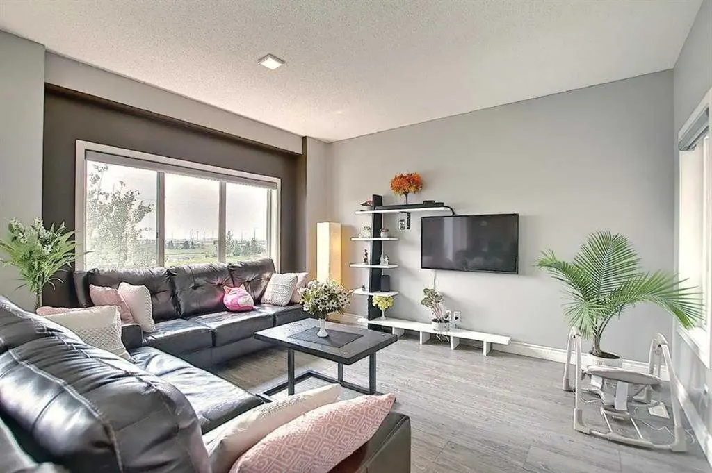 45 Redstone Drive NE Calgary AB T3J 0N2