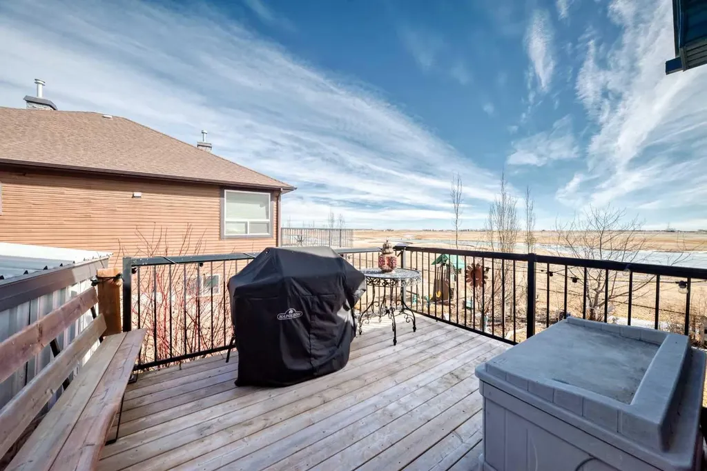 33 Boulder Creek Manor SE Langdon AB T0J1X3