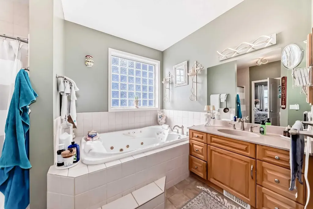 33 Boulder Creek Manor SE Langdon AB T0J1X3